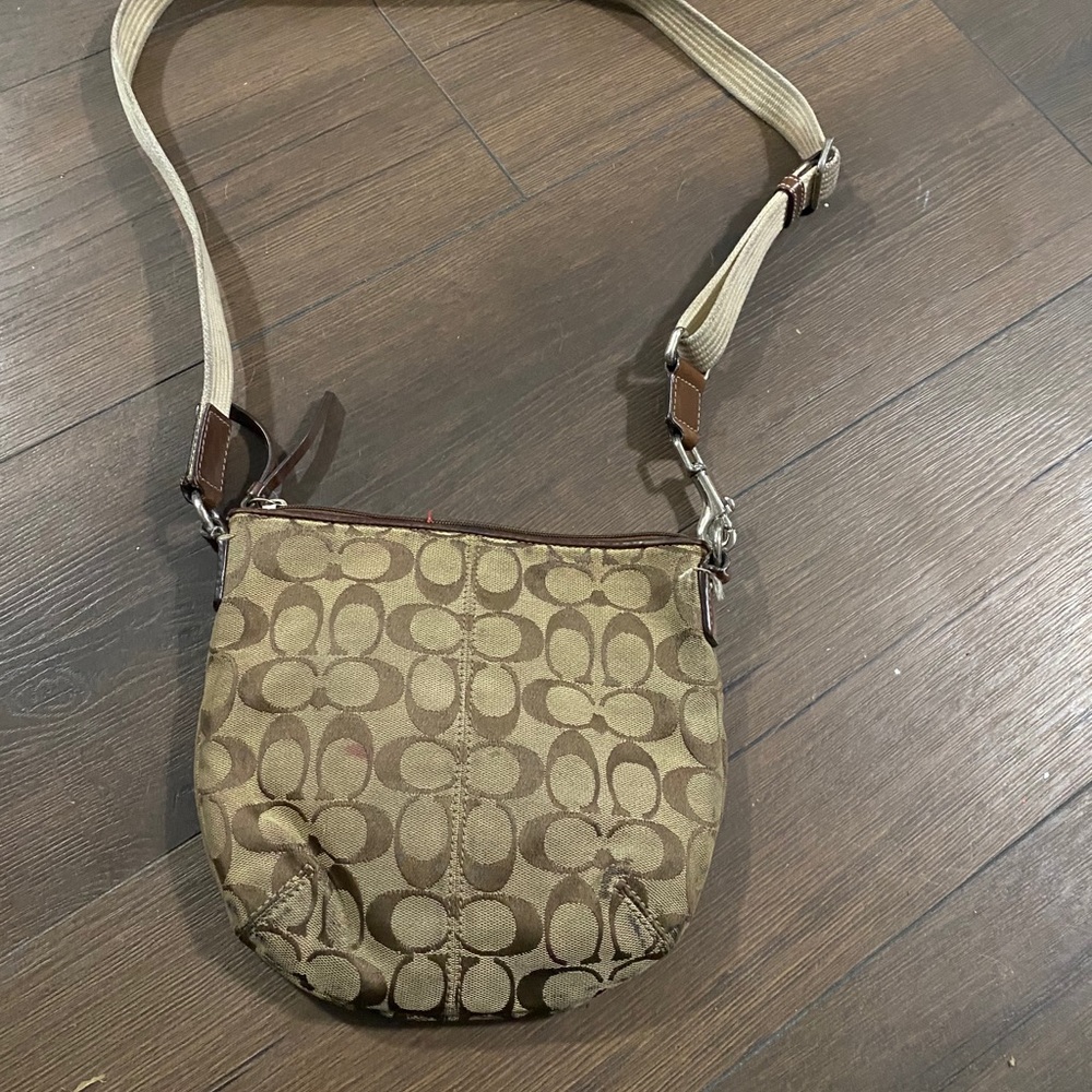 Coach - Picture 2 of 2